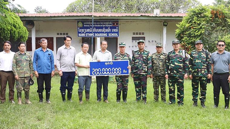 Deputy Prime Minister and Minister of National Defence, General Khamlieng Outhakaisone, and his officials on Wednesday give 200 million kip to Namor district authorities... M ore>>>